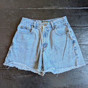 eddie bauer vintage jean cutoff shorts in light wash (4 petite)